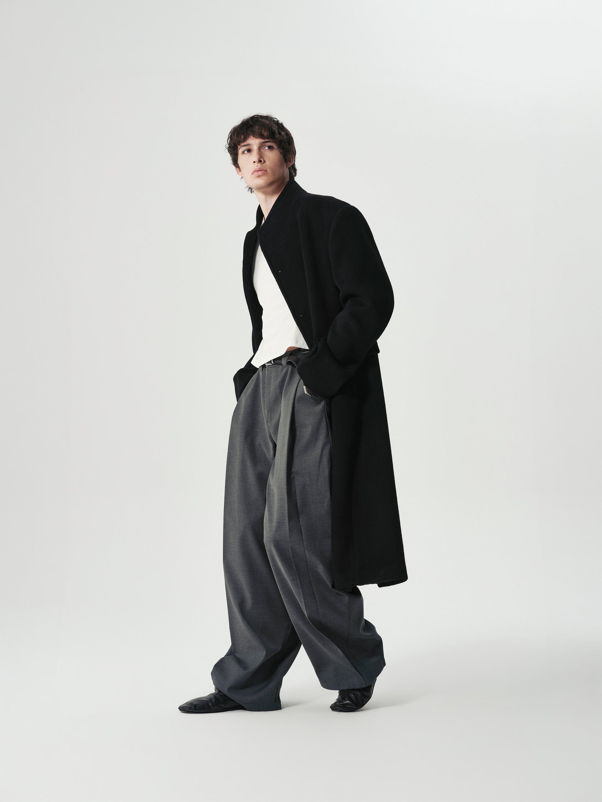 Pleated Barrel Trousers