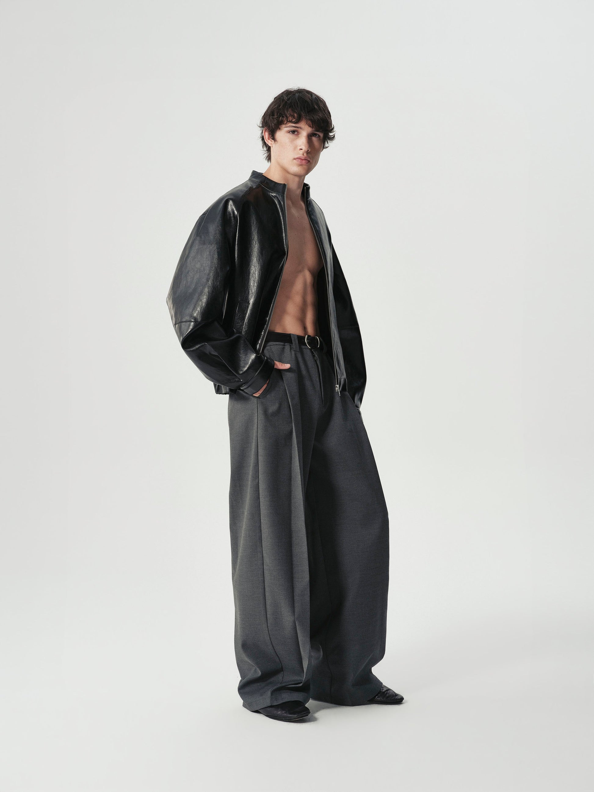 Pleated Barrel Trousers
