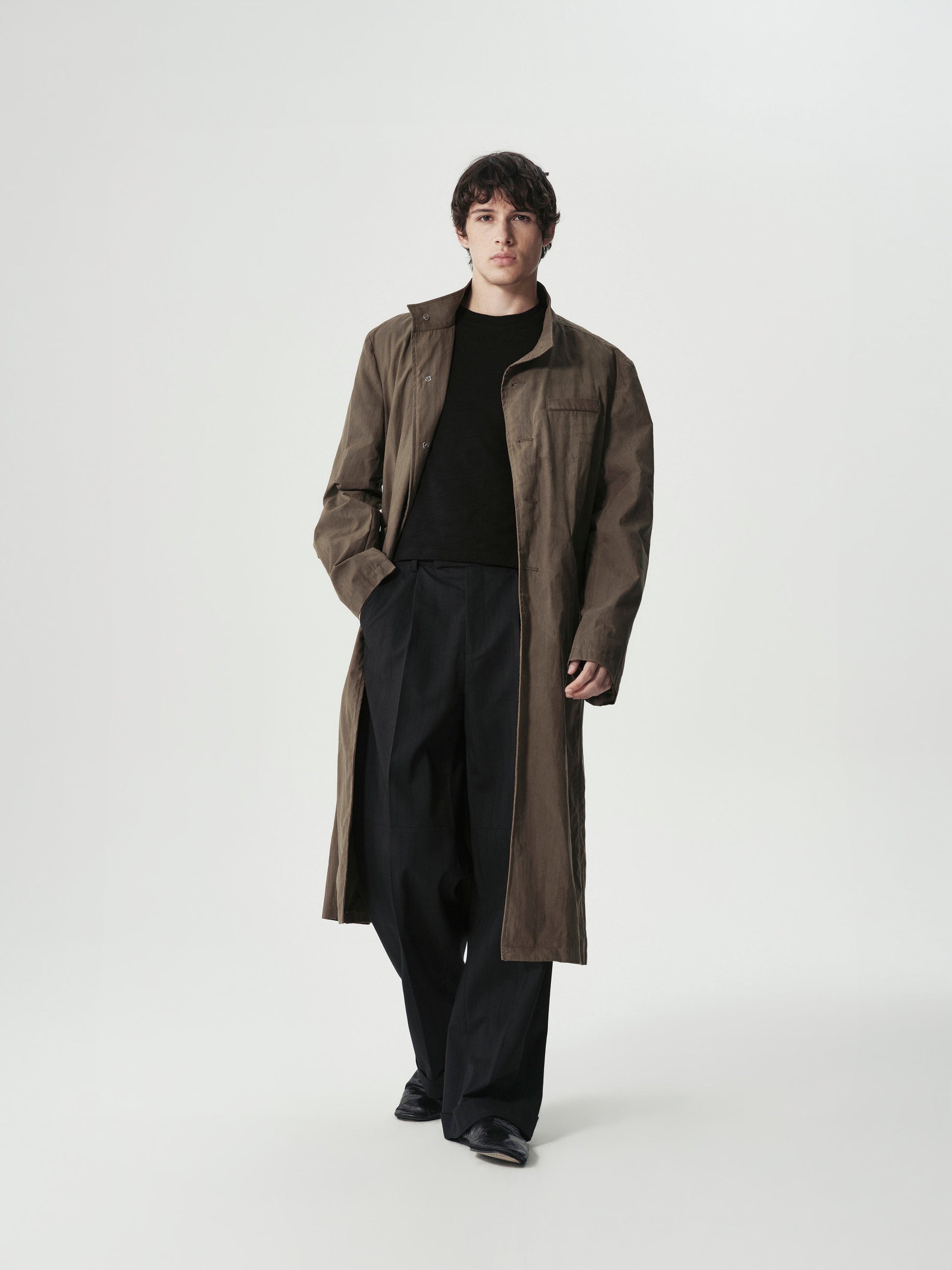 Single-Pleat Tapered Trousers